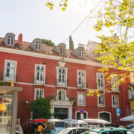 Scenic 4br With River Views Alfama Location Appartement